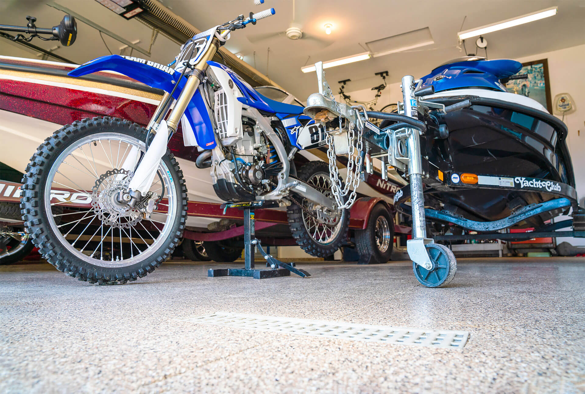 garage with concrete coated floor